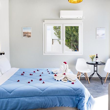 Aegean Blue Santorini Perissa 아파트 외부 사진