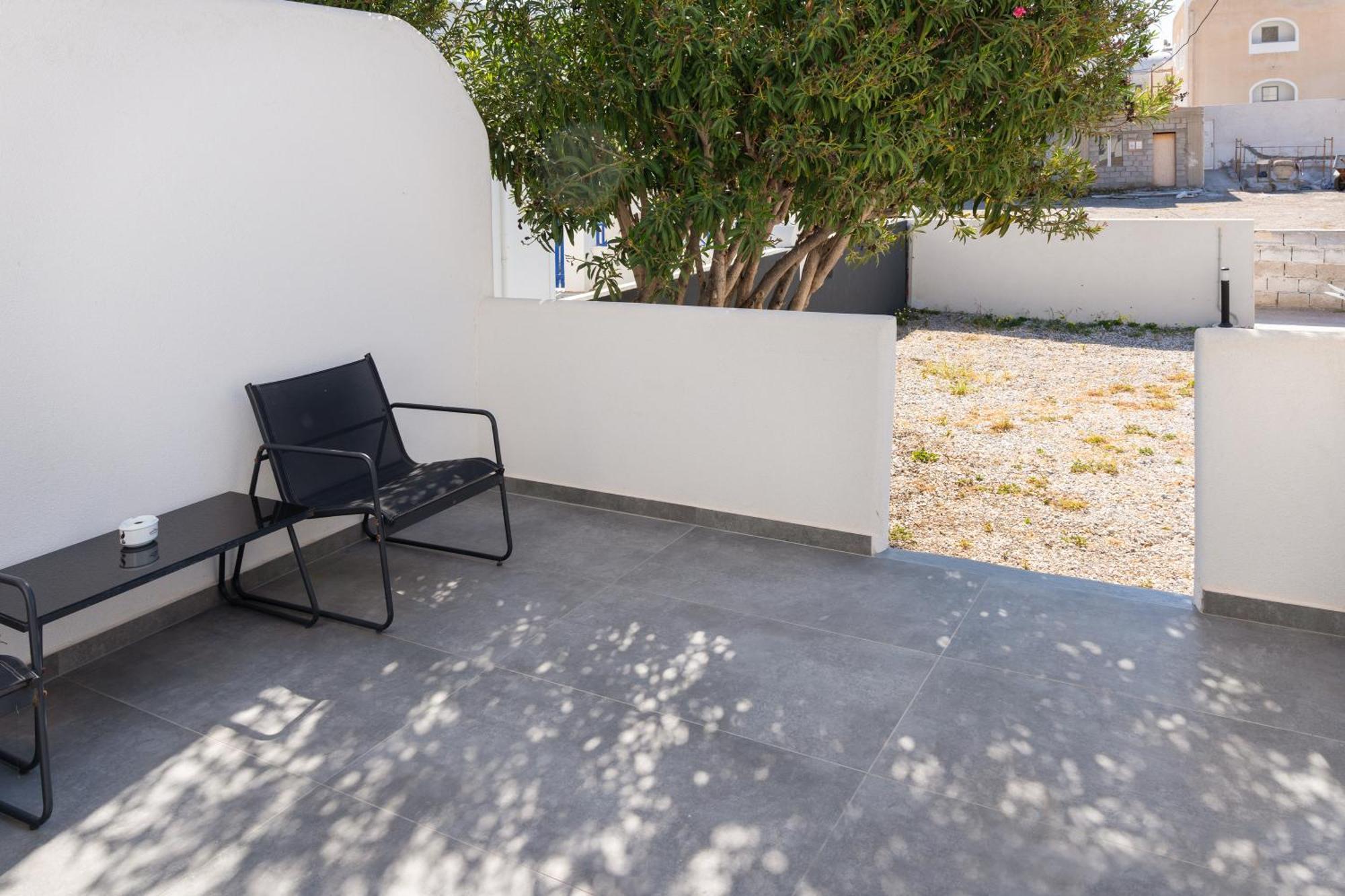 Aegean Blue Santorini Perissa 아파트 외부 사진
